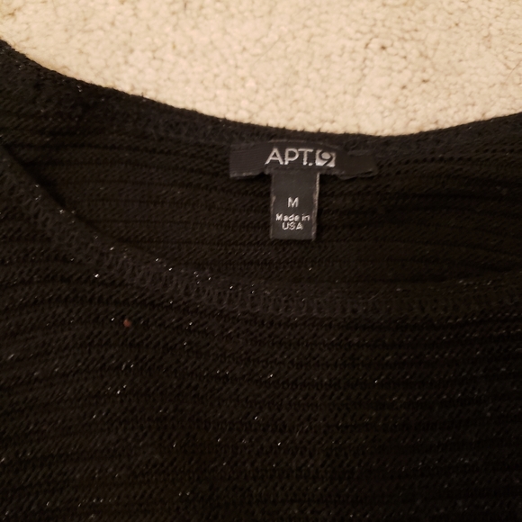 Lightweight sweater material blouse - Picture 3 of 3